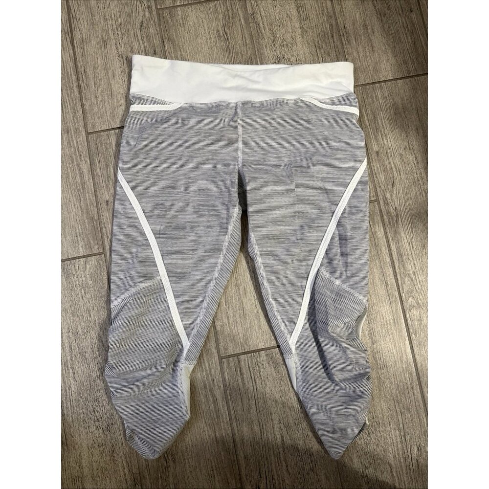 Lululemon Womens Size 8 Wee Are From Space White Run In Pace Crop